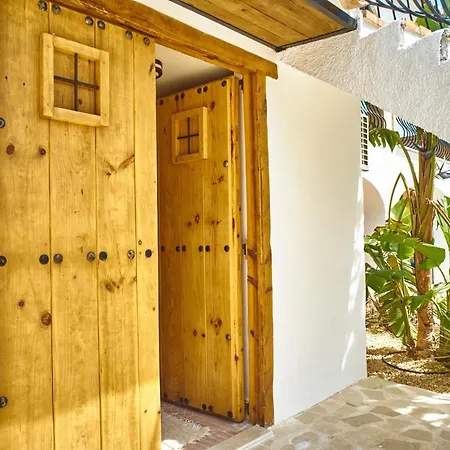 Palmview Up To 28 Guests Close To *